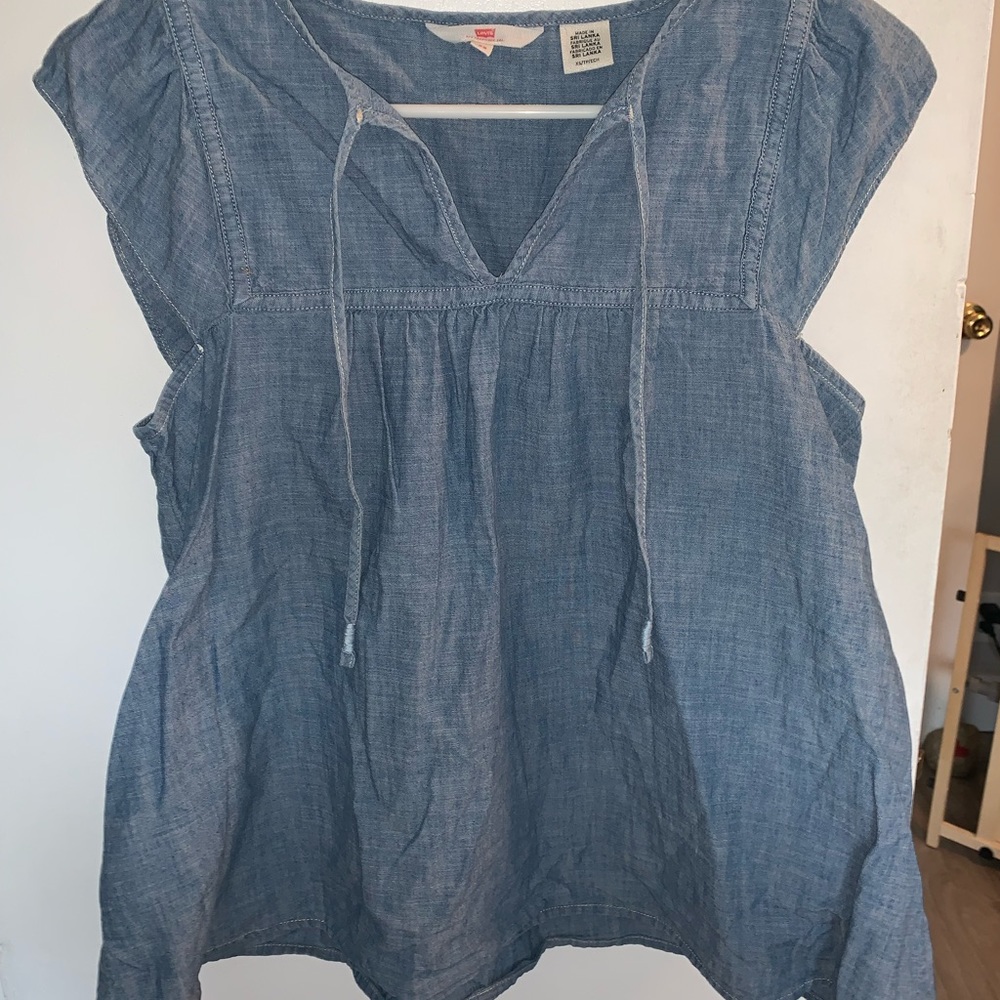 Levi’s Cambray Babydoll Yoke Top